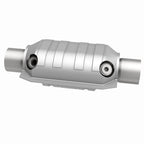 MagnaFlow Universal Catalytic Converter 3 W/Dual O2 Boss