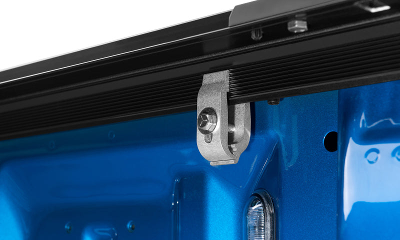 Lund 09-14 Ford F-150 (5.5ft. Bed) Genesis Elite Roll Up Tonneau Cover - Black