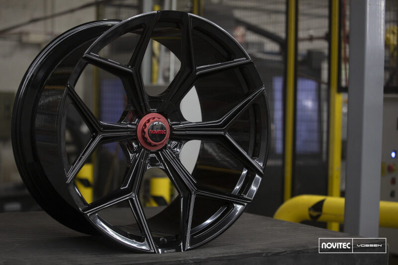 Vossen x Novitec NL4-5L 20x9in - 5x112 BP - ET24 - Gloss Black Lamborghini Aventador Front Wheel