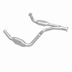 MagnaFlow Direct Fit Catalytic Converter 00-01Tahoe/Yukon V8 5.7L