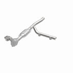 MagnaFlow Direct Fit Catalytic Converter 97-98 Ford Expedition 4.6