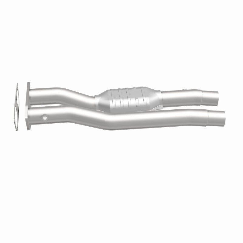 MagnaFlow Direct Fit Catalytic Converter 96-97 7.4L 3500 Truck Rear