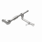 MagnaFlow 01-03 Ford F150 XL/XLT V6 4.2L OEM Grade / EPA Compliant Direct-Fit Catalytic Converter