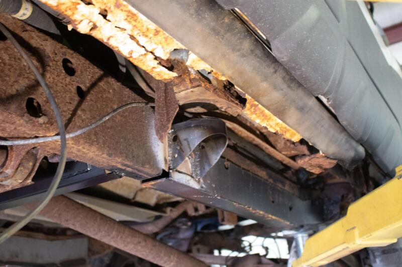 Rust Buster Avalanche/Suburban/Yukon Center Body Frame Mount