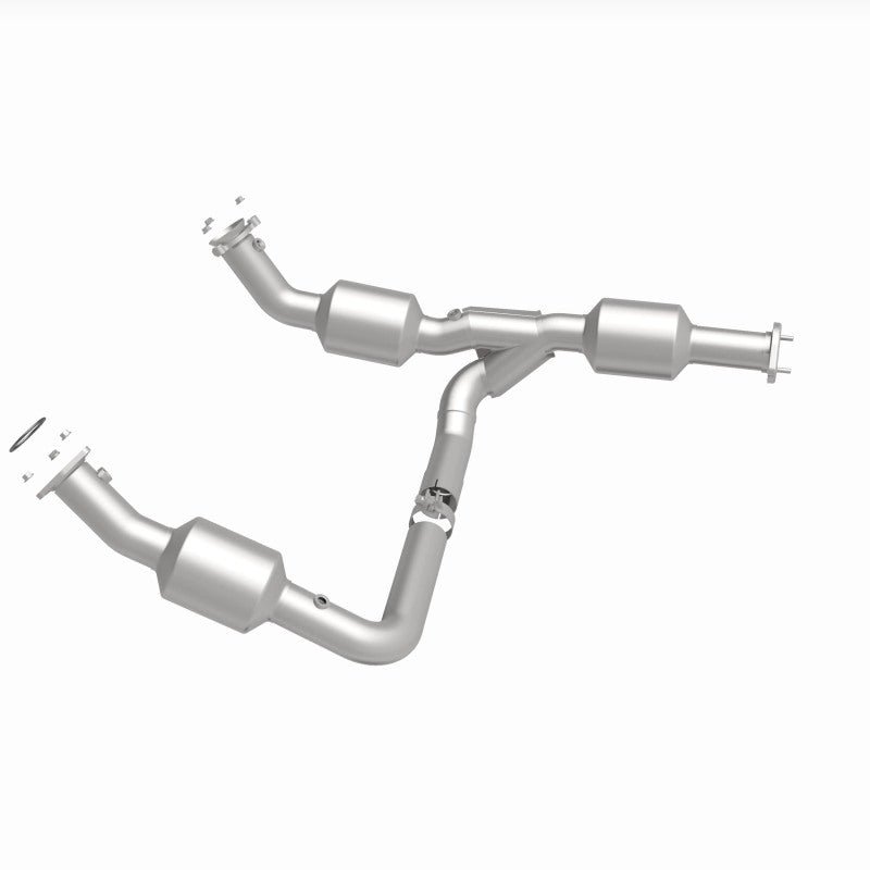 MagnaFlow 18-20 Chevrolet Express 2500 Single Underbody 4.3L Direct Fit Catalytic Converter