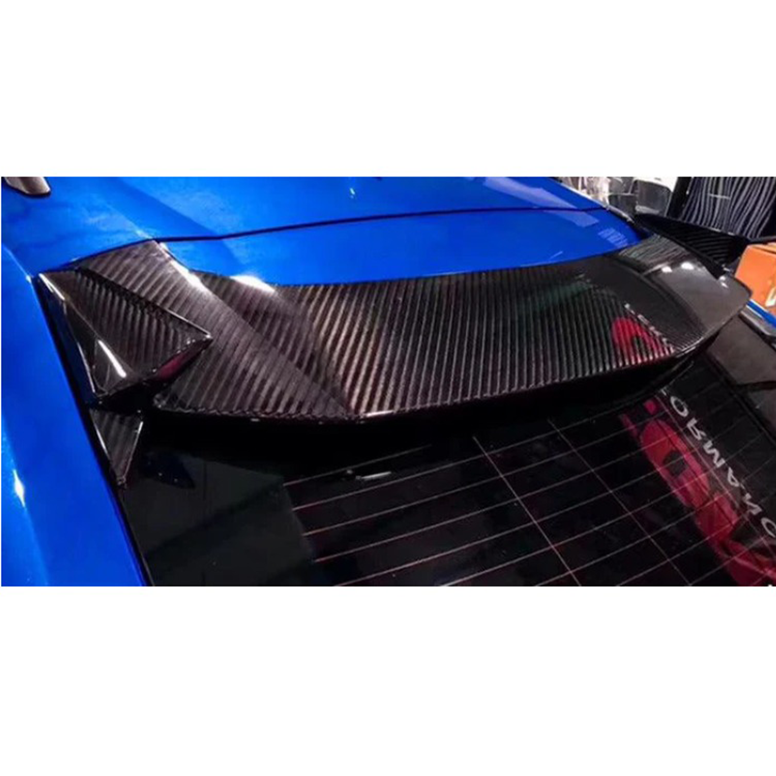 TC Style Dry Carbon Fiber Roof Spoiler Wing for Lamborghini Urus - Bull Boost Performance