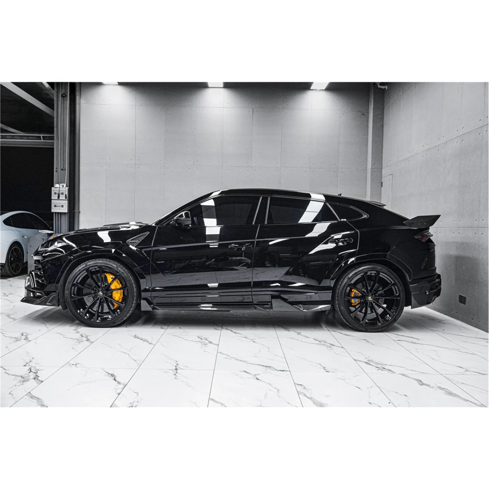IMP Style Dry Carbon Fiber Wide Body Aero Kit for Lamborghini Urus - Bull Boost Performance