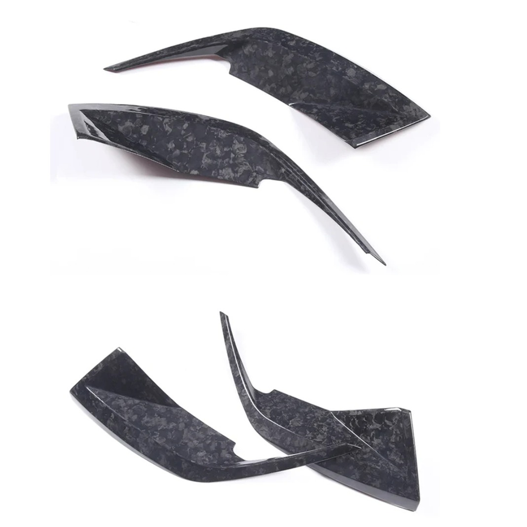 Dry Carbon Fiber Tail Light Trim for Lamborghini Urus - Bull Boost Performance