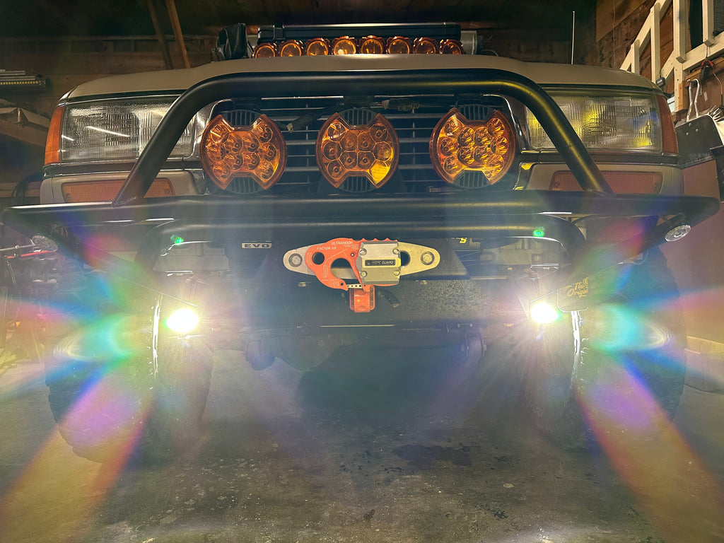 Toyota FJ80 Landcruiser Steerable Knuckle Pod Light Mounts (1990-1997) By Gatekeeper Off-Road