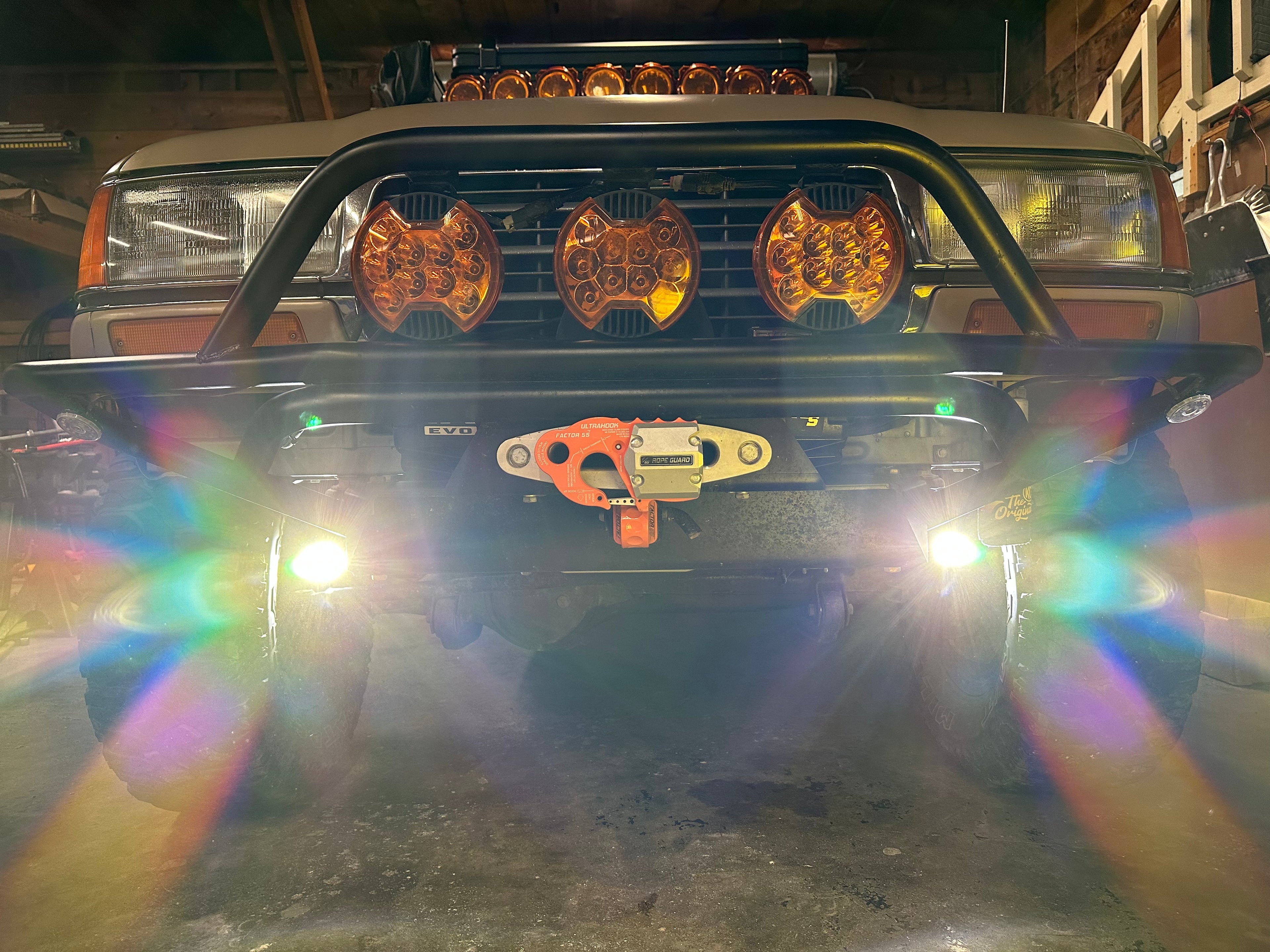Toyota FJ80 Landcruiser Steerable Knuckle Pod Light Mounts (1990-1997) By Gatekeeper Off-Road