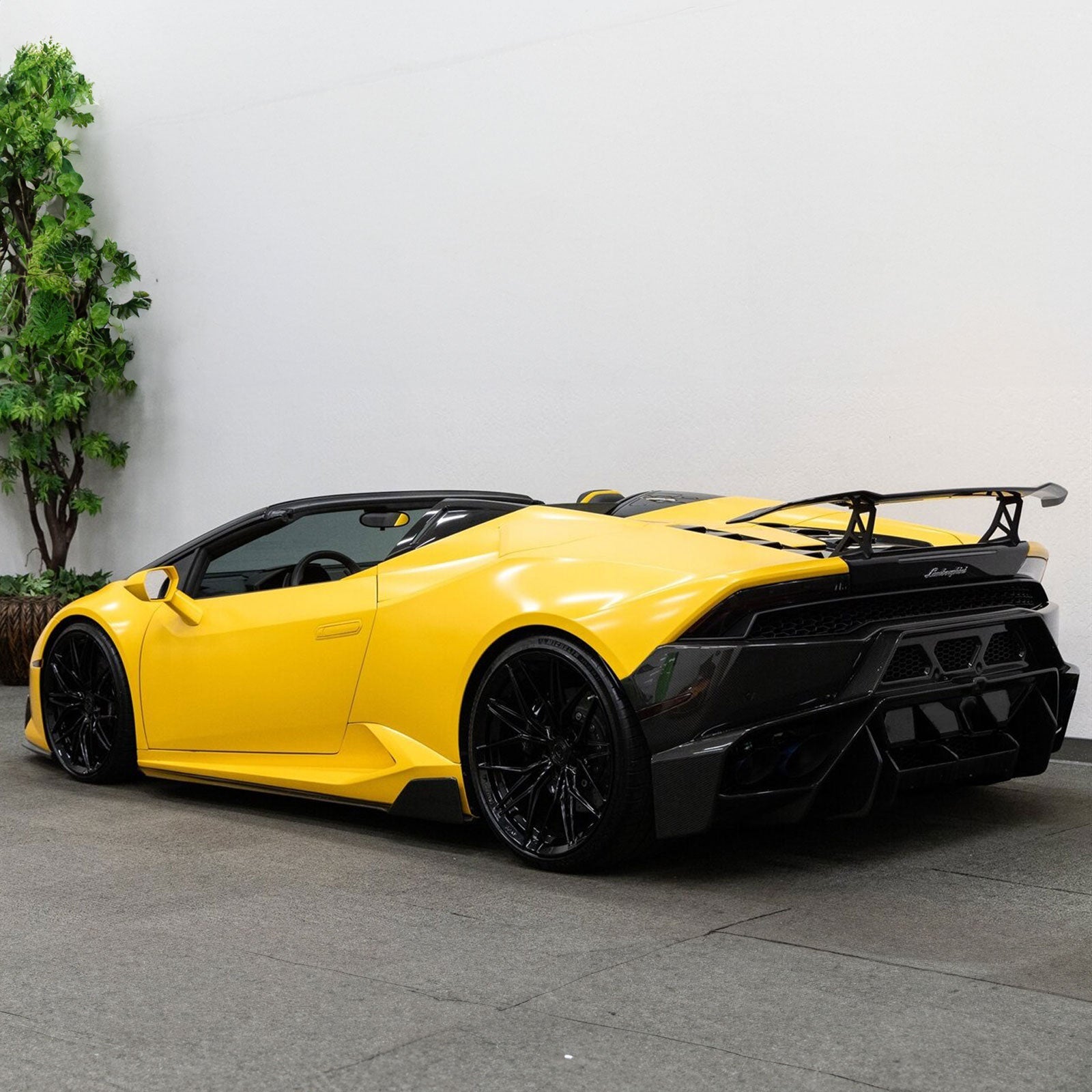 VRS Carbon Fiber Rear Bumper Diffuser for Lamborghini Huracan LP 610 4 - Bull Boost Performance