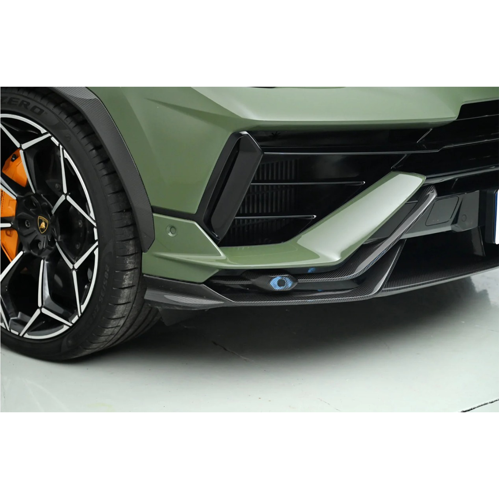 Dry Carbon Fiber Aero Body Kit for Lamborghini Urus S - Bull Boost Performance