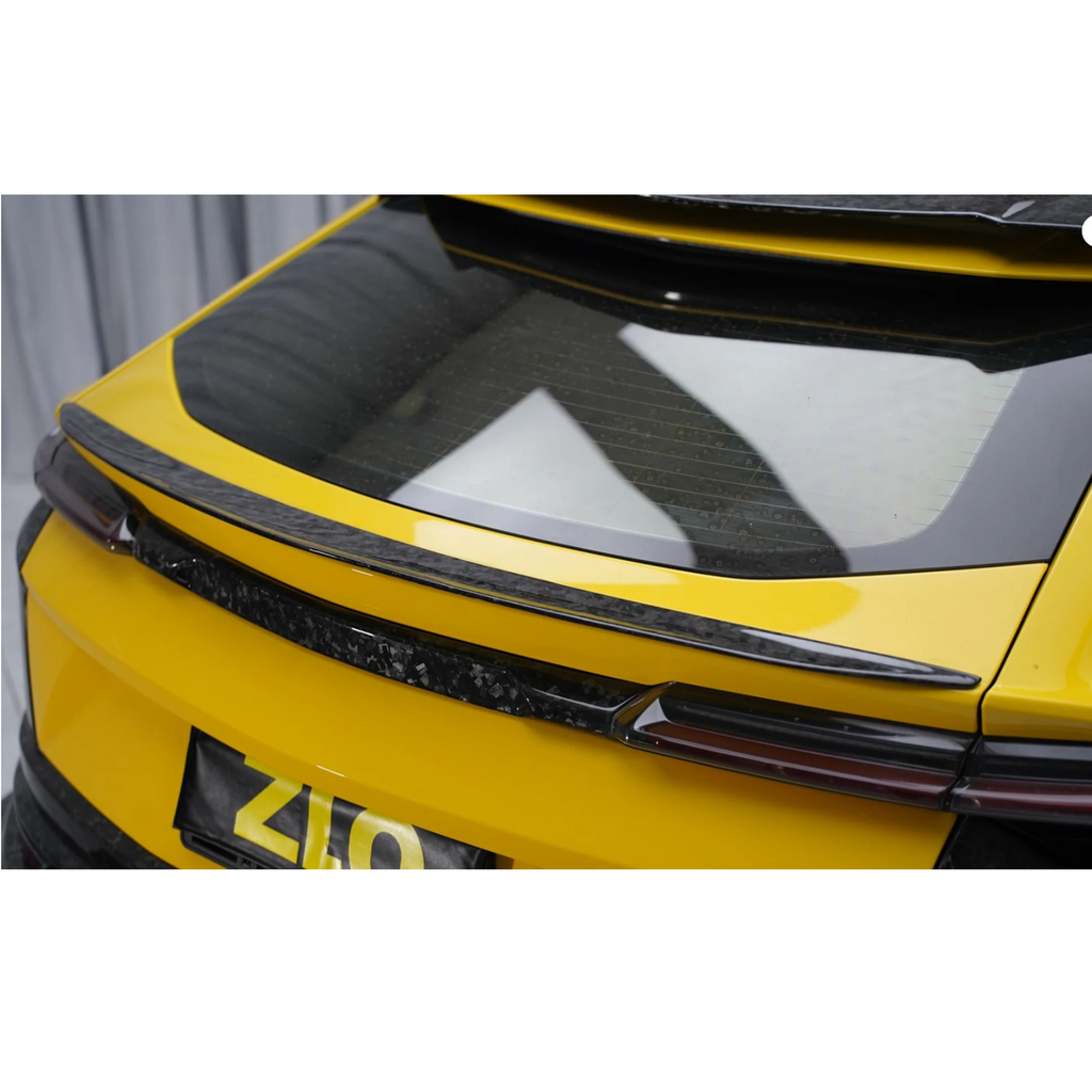 Dry Carbon Fiber Rear Spoiler for Lamborghini Urus - Bull Boost Performance