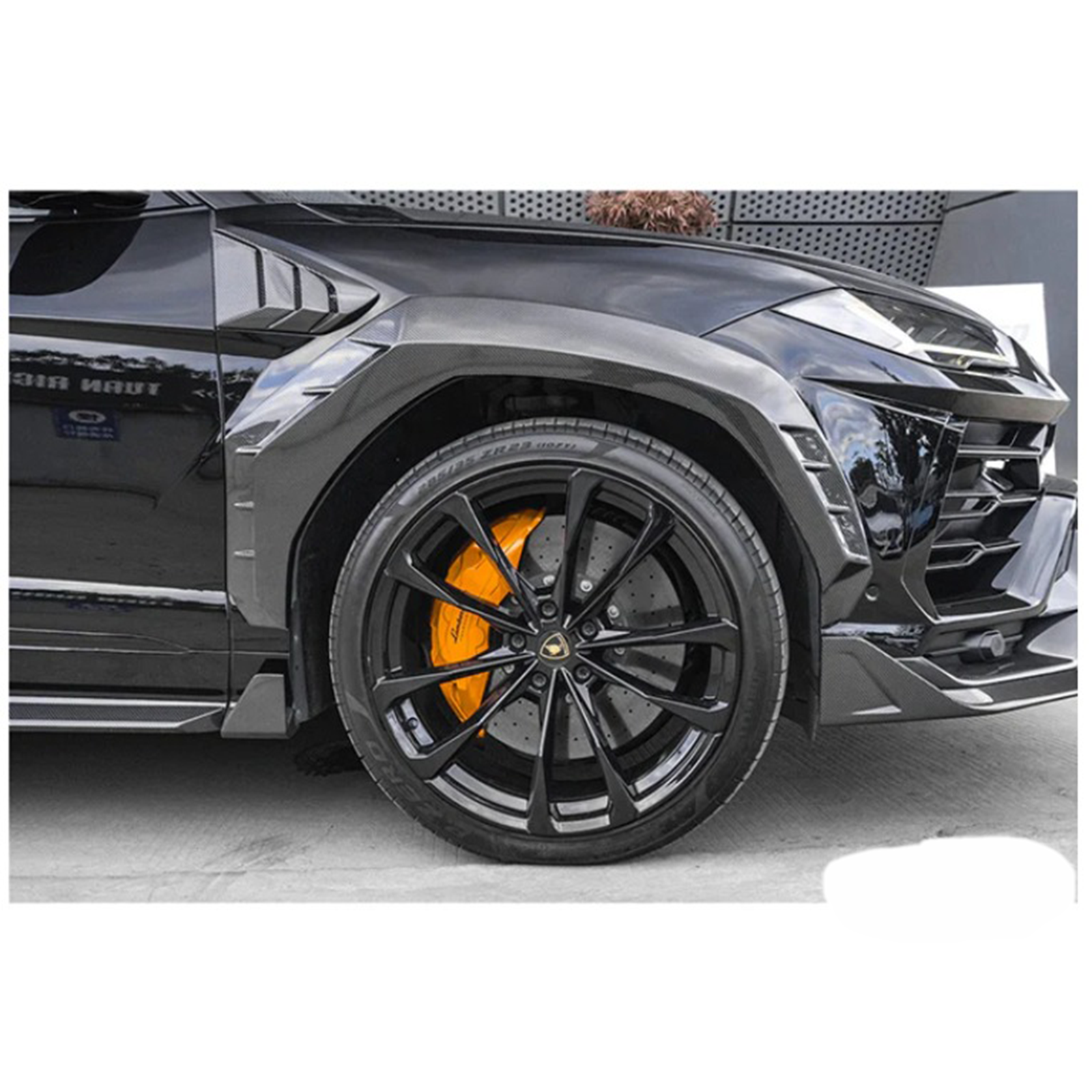 IMP Style Dry Carbon Fiber Wide Body Aero Kit for Lamborghini Urus - Bull Boost Performance
