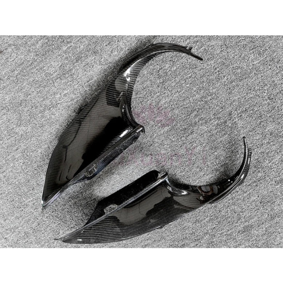 N Style Carbon Fiber Rear Fog Tail Light Surround Cover for Ferrari 488 GTB / Spider by Stratec Systems