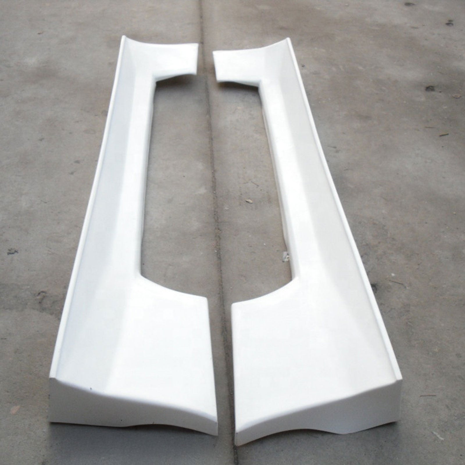 Fiberglass DL Style Side Skirts for Nissan Skyline R32 GTS 2Door - Bull Boost Performance