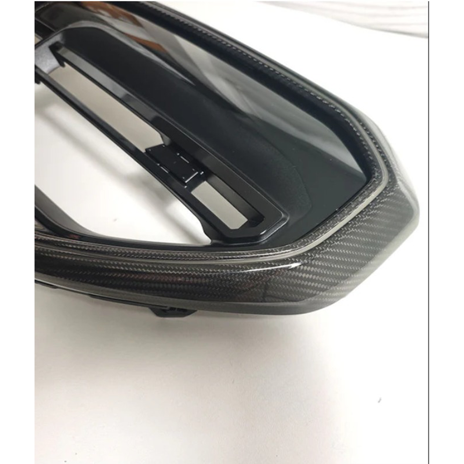 Dry Carbon Fiber Front Grille for BMW G90 M5 G60 G61 5 Series - Bull Boost Performance