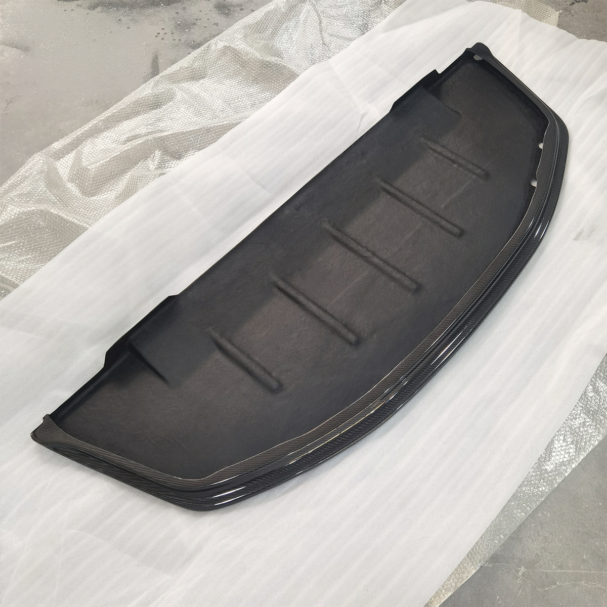 Style Carbon Fiber Front Bumper Lip Splitter Valance for Nissan Skyline GT R R32 & Nissan Skyline R32 GTS by Stratec Systems