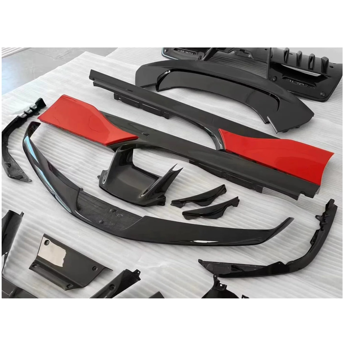 Prepreg Carbon Fiber OEM Style Aero Body Kit for Ferrari SF90 by Stratec Systems