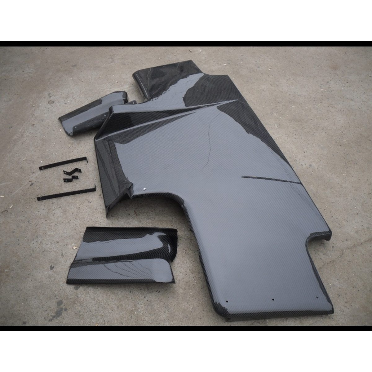 Carbon Fiber Rear Diffuser 3 Piece for Nissan Skyline R32 GTR GTS by Stratec Systems