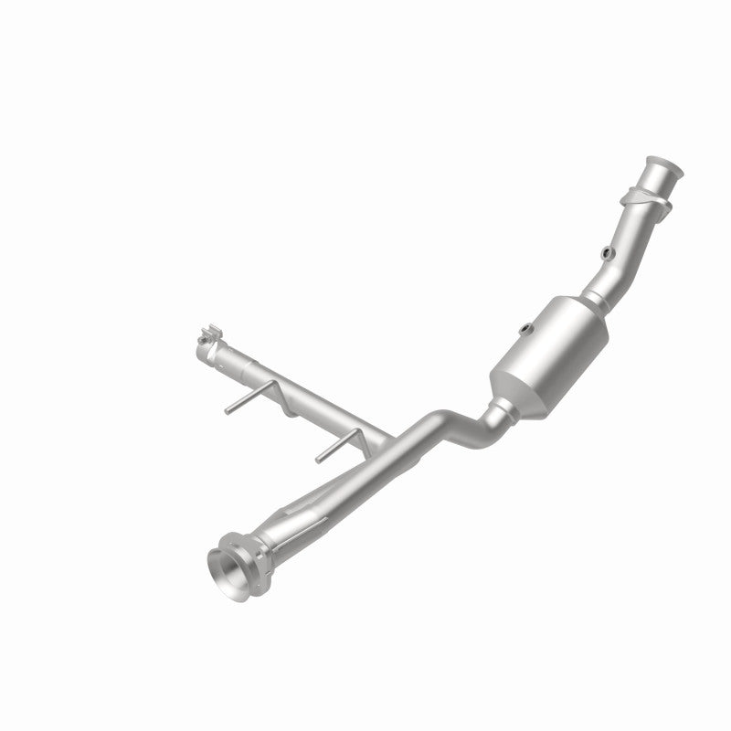 MagnaFlow 18-20 Ford F-150 V6 3.3L Right Underbody Direct-Fit Catalytic Converter