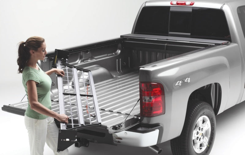 Roll-N-Lock 14-18 Chevy Silverado/Sierra 1500 XSB 68in Cargo Manager