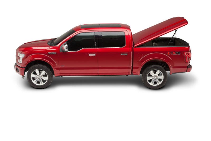 UnderCover 16-17 Chevy Silverado 1500 5.8ft Elite LX Bed Cover - Limited Edition Crimson Red