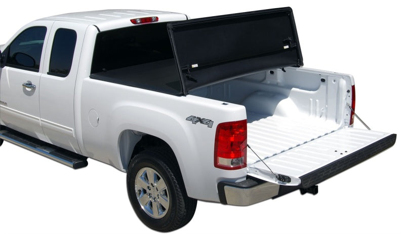 Tonno Pro 07-13 Chevy Silverado 1500 6.6ft Fleetside Tonno Fold Tri-Fold Tonneau Cover