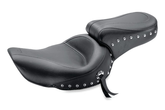 Mustang 06-17 Harley Dyna Standard Touring 1PC Seat w/Studs - Black