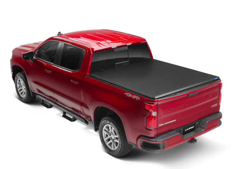 Lund 04-06 Chevy Silverado 1500 Fleetside (5.8ft. Bed) Hard Fold Tonneau Cover - Black