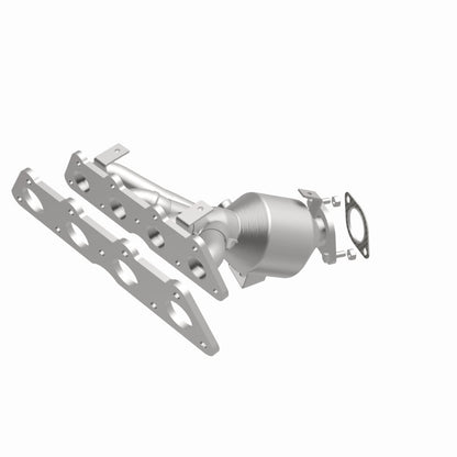 MagnaFlow Direct-Fit SS OEM Catalytic Converter 12-15 Hyundai Accent L4-1.6LGAS