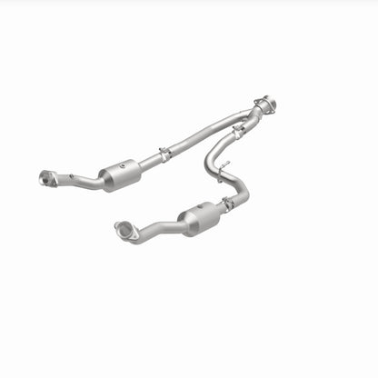 MagnaFlow 20-21 Ford Transit-150 Single Underbody V6 3.5L RWD Direct-Fit Catalytic Converter