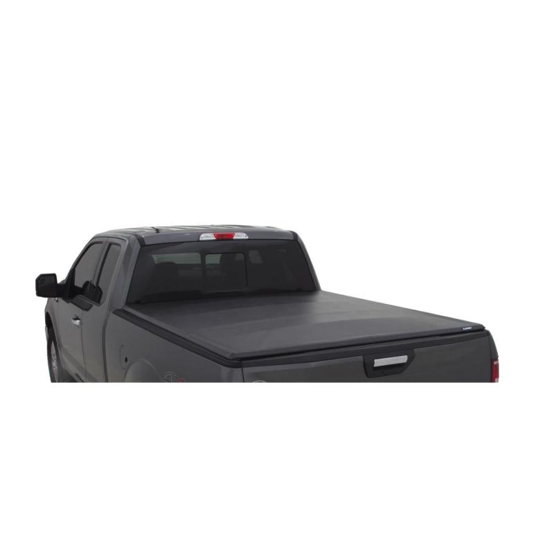 Lund 19-23 Chevrolet Silverado 1500 (5.5ft. Bed) Genesis Tri-Fold Tonneau Cover - Black