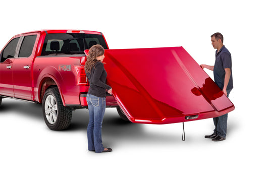 UnderCover 16-17 Chevy Silverado 1500 5.8ft Elite LX Bed Cover - Limited Edition Crimson Red
