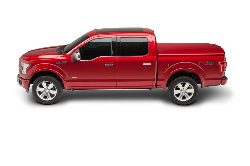 Undercover 2018 Chevy Silverado (19 Legacy) 6.5ft Elite LX Bed Cover - Glory Red