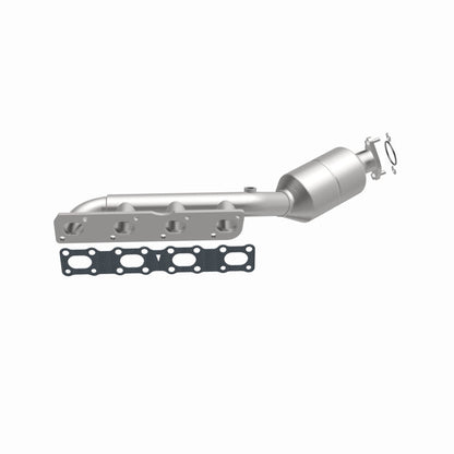 MagnaFlow Direct-Fit SS Catalytic Converter 04-06 Nissan Titan 5.6L V8 (California)