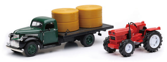 New Ray Toys 1941 Chevrolet Flatbed with Farm Tractor/ Scale - 1:32