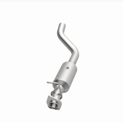 MagnaFlow 22-24 Ford F-650 V8 7.3L Underbody Direct Fit Catalytic Converter