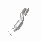 MagnaFlow Direct Fit Catalytic Converter 02-04 Volkswagen Passat 4.0L
