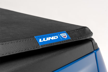 Lund 21+ Ford F-150 (5.5ft. Bed) Genesis Tri-Fold Tonneau Cover - Black