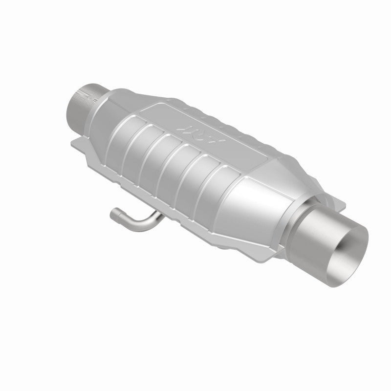 MagnaFlow Universal Catalytic Converter 2.25in Inlet/Outlet Center/Center Oval Rear (California)