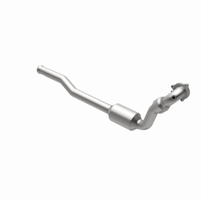 MagnaFlow Direct Fit Catalytic Converter 01-04 Volvo C70 2.4L