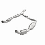 MagnaFlow Direct Fit Catalytic Converter 07-08 Ford E-150 4.6L