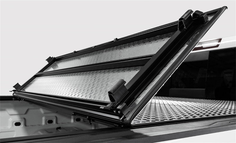 Access LOMAX Tri-Fold 09-17 Dodge Ram 1500 5ft 7in Short Bed (w/o RamBox Cargo Management System)