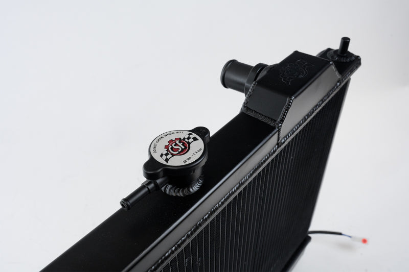 CSF 01-07 Mitsubishi Evo 7/8/9 Full-Slim Radiator w/12in Fan &amp; Shroud/-16AN - Black