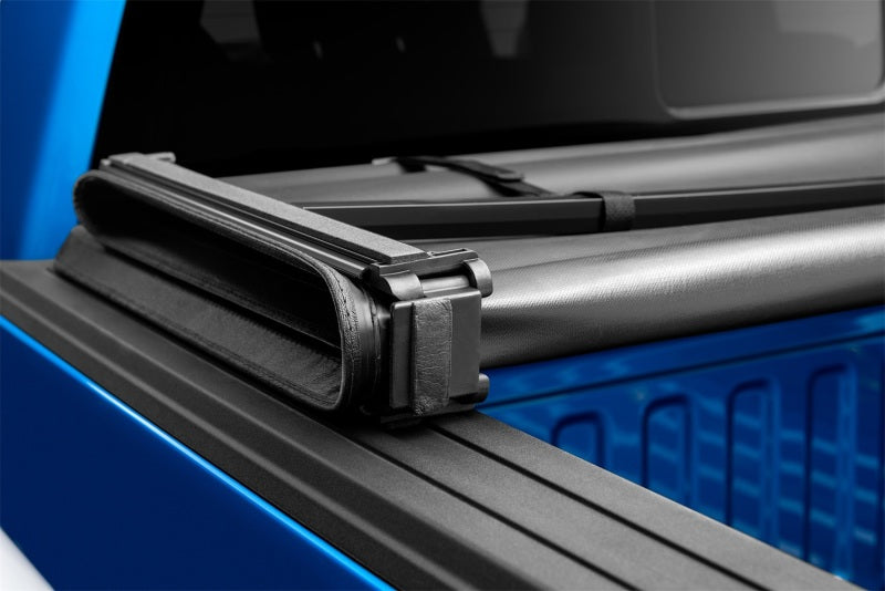 Lund 02-17 Dodge Ram 1500 (6.5ft. Bed Excl. Beds w/Rambox) Genesis Tri-Fold Tonneau Cover - Black