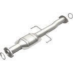 MagnaFlow Direct Fit Catalytic Converter 01-04 Toyota Tacoma 2.4L Rear