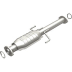 MagnaFlow Direct Fit Catalytic Converter 01-04 Toyota Tacoma 3.4L Rear