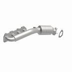 MagnaFlow Direct Fit Catalytic Converter 02-04 VW Passat 4.0L
