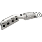 MagnaFlow Direct Fit Catalytic Converter 02-04 VW Passat 4.0L